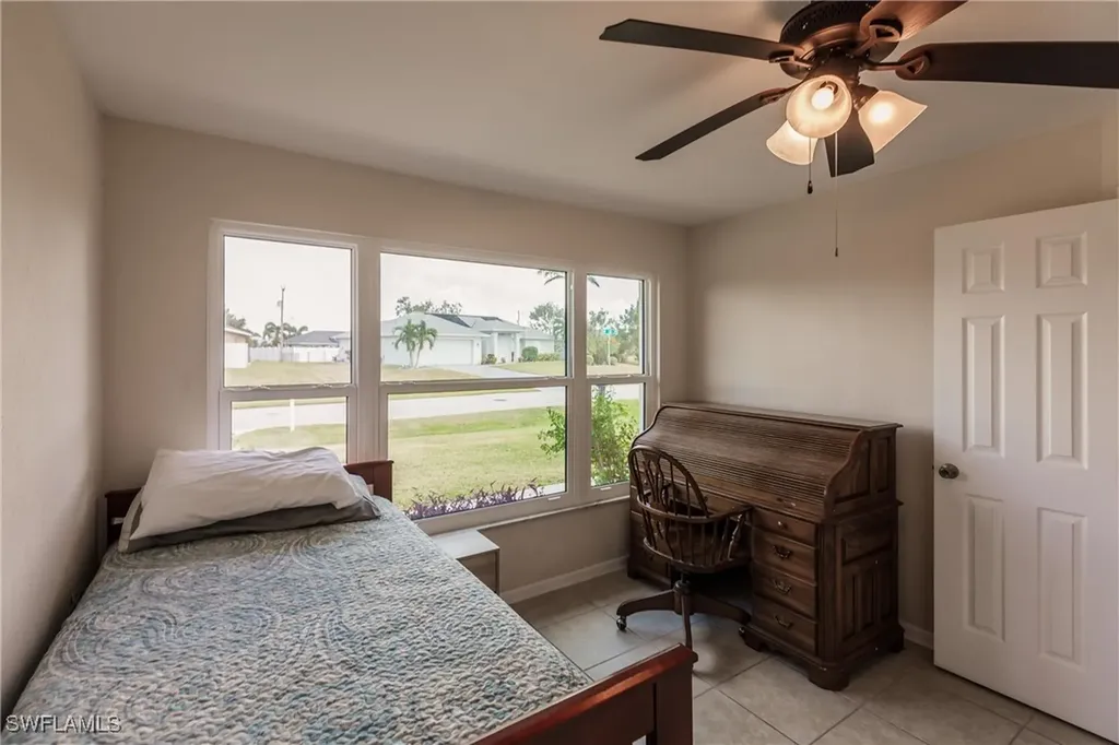 3042 SW 10th Place Cape Coral FL 33914