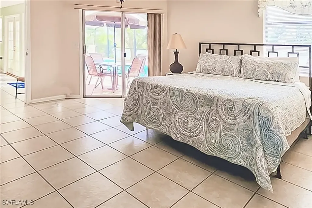 3042 SW 10th Place Cape Coral FL 33914