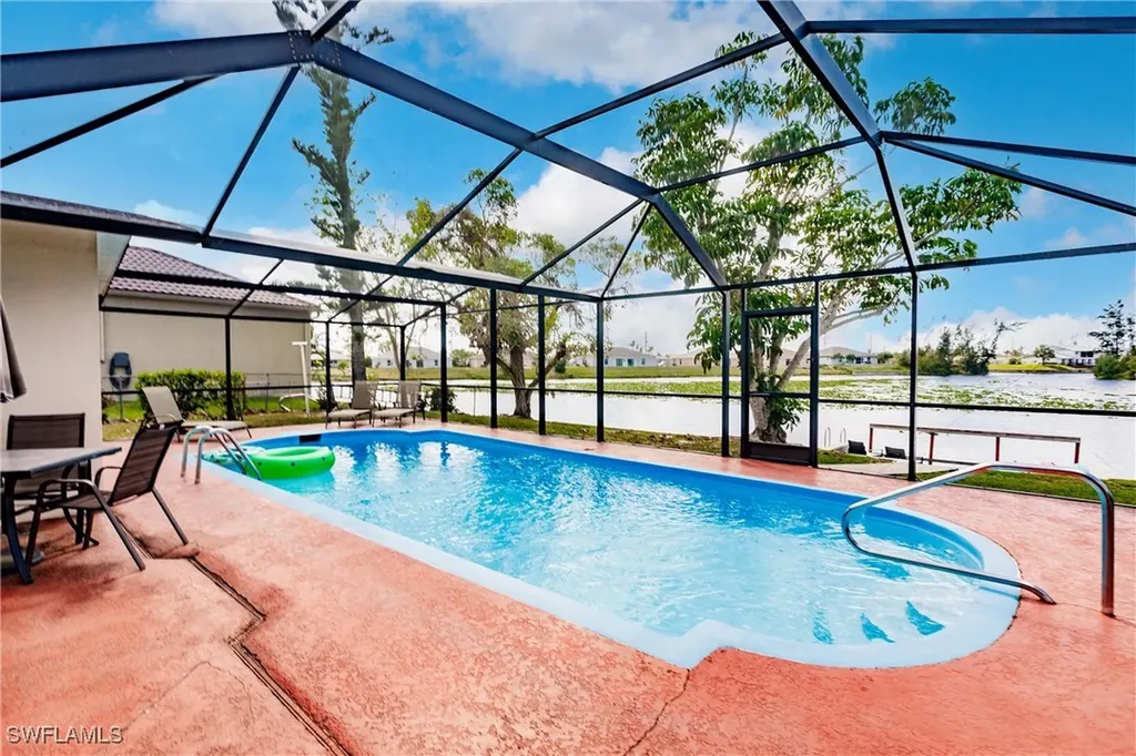 3042 SW 10th Place Cape Coral FL 33914
