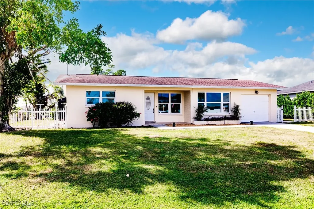 3042 SW 10th Place Cape Coral FL 33914
