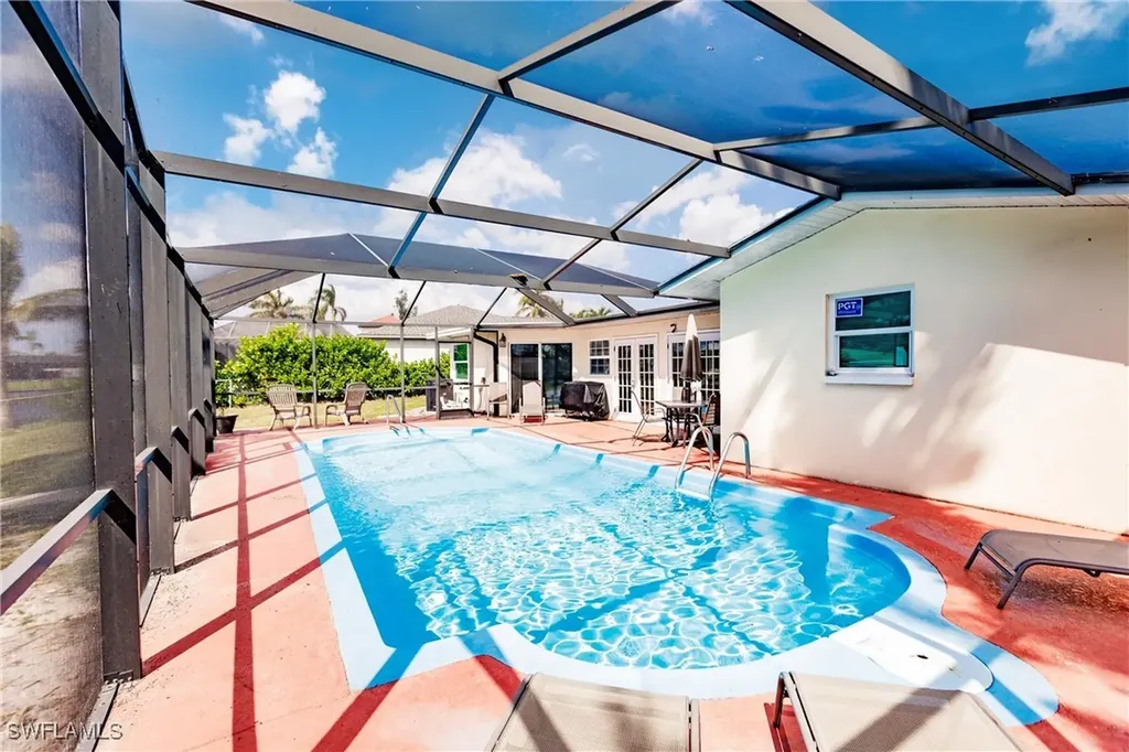 3042 SW 10th Place Cape Coral FL 33914