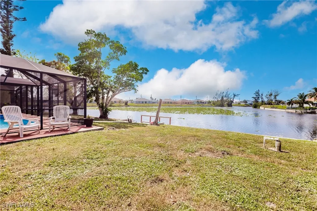 3042 SW 10th Place Cape Coral FL 33914