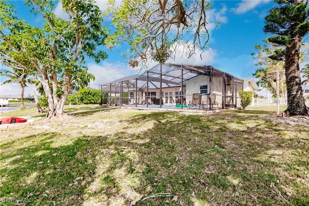 3042 SW 10th Place Cape Coral FL 33914