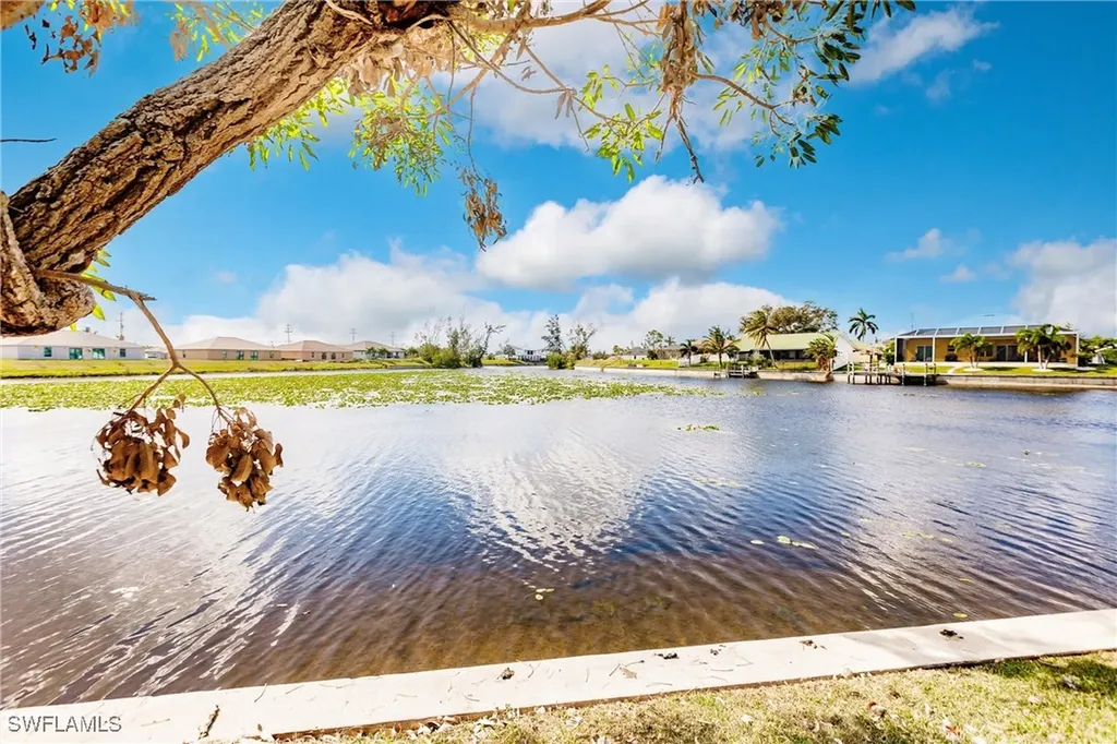 3042 SW 10th Place Cape Coral FL 33914