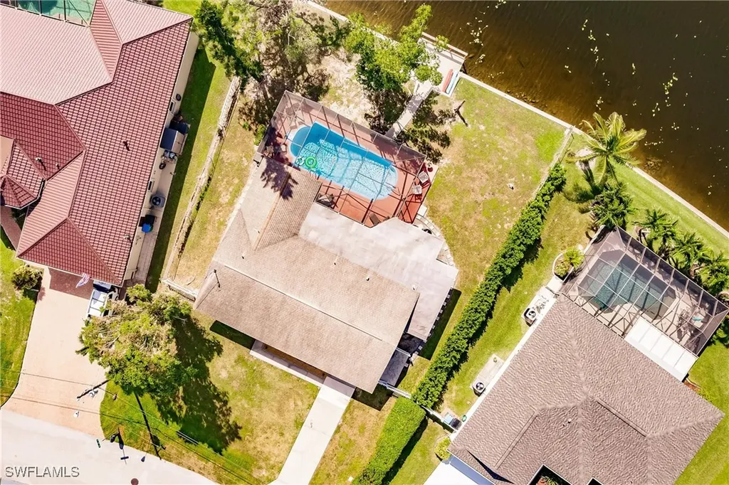 3042 SW 10th Place Cape Coral FL 33914