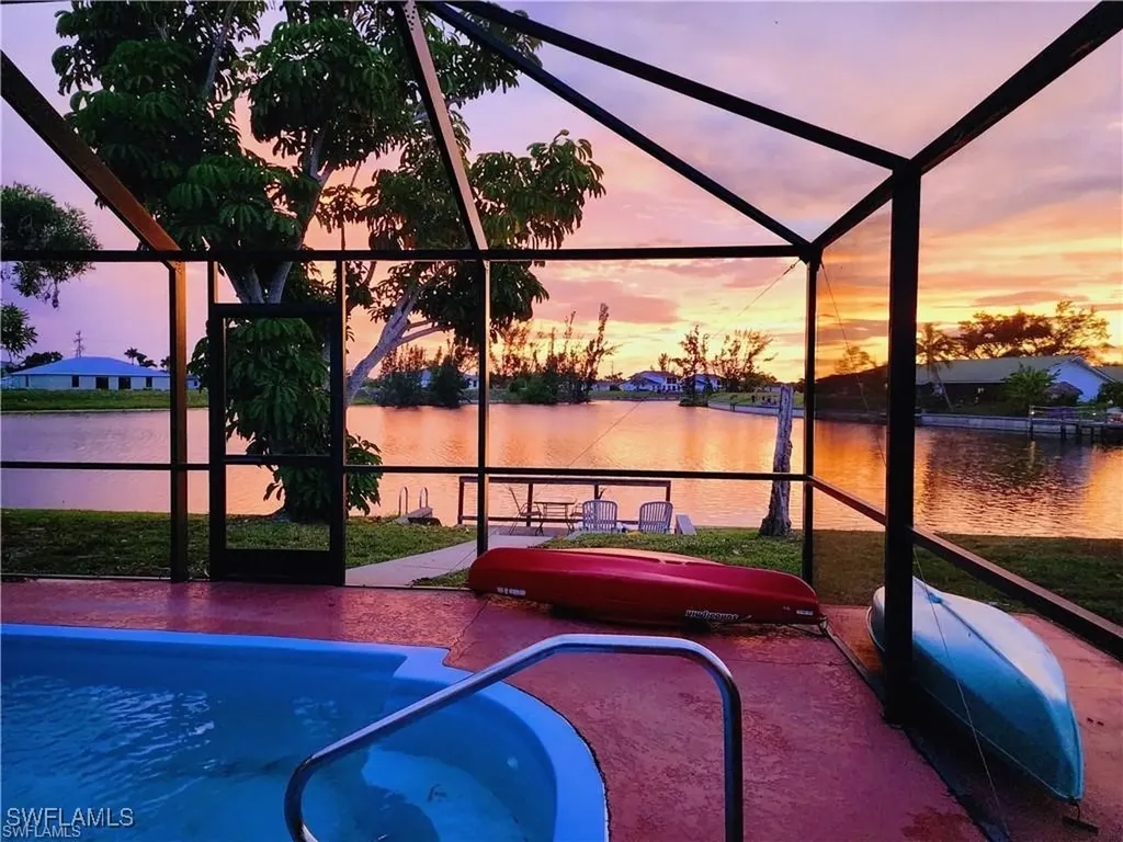 3042 SW 10th Place Cape Coral FL 33914