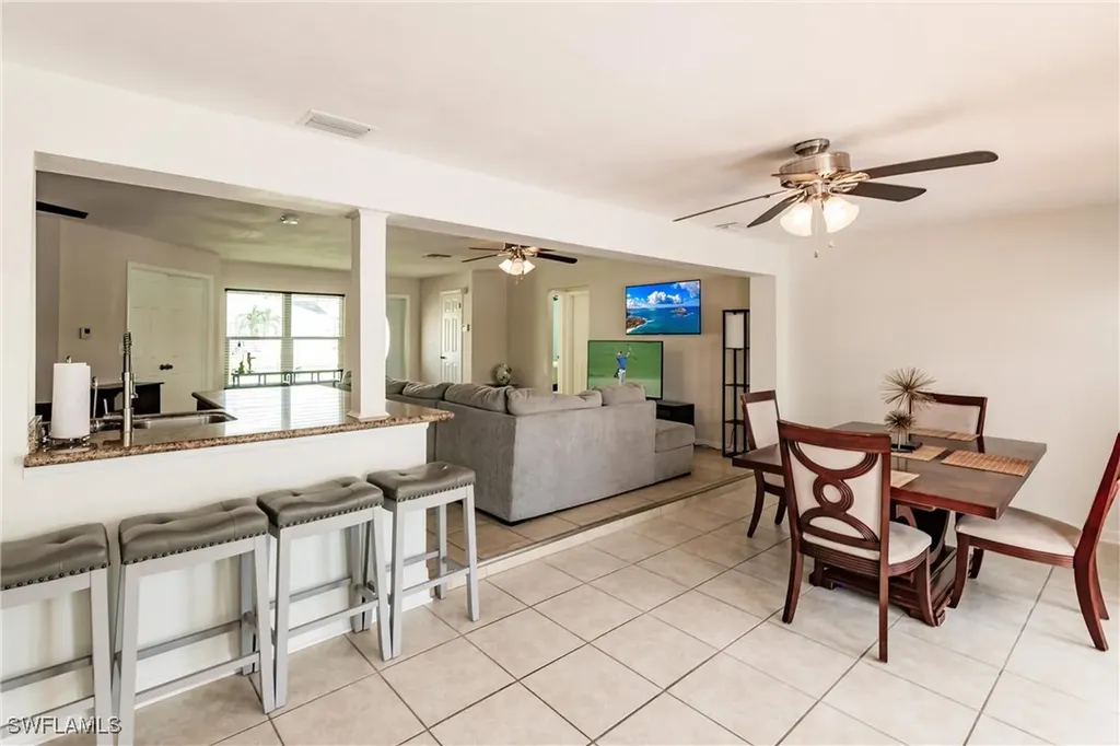 3042 SW 10th Place Cape Coral FL 33914