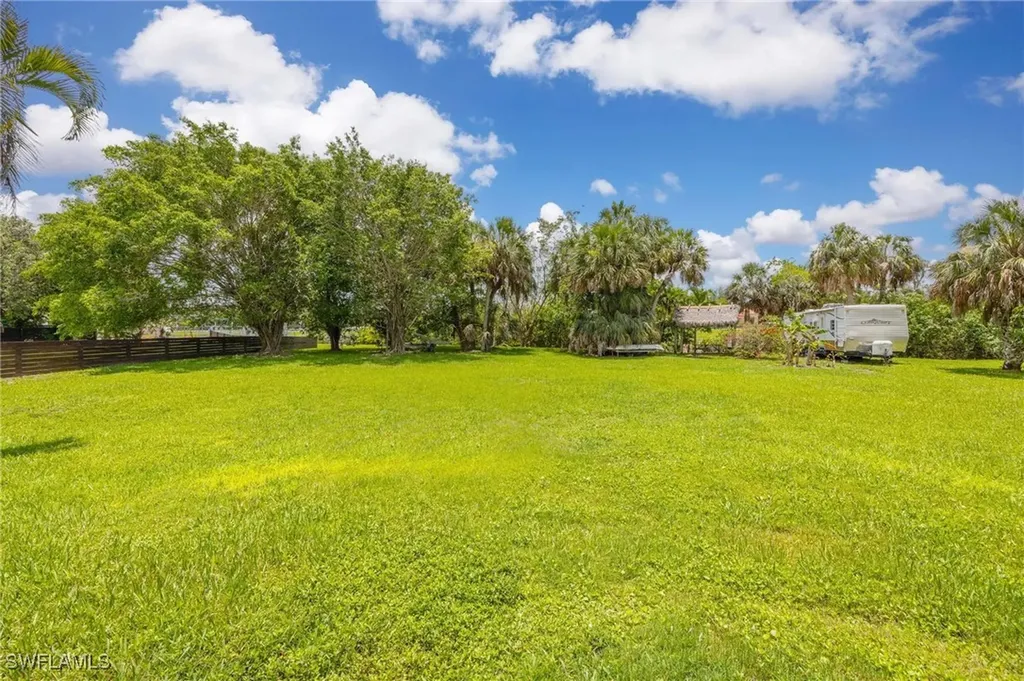 116 Sharwood Drive Naples FL 34110