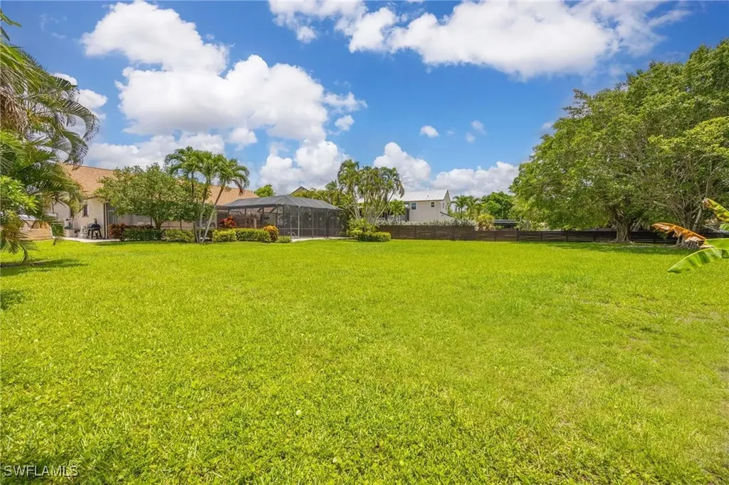 116 Sharwood Drive Naples FL 34110