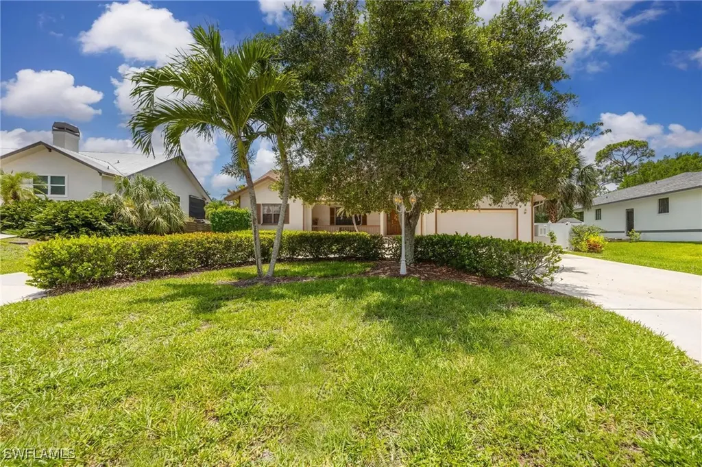 116 Sharwood Drive Naples FL 34110