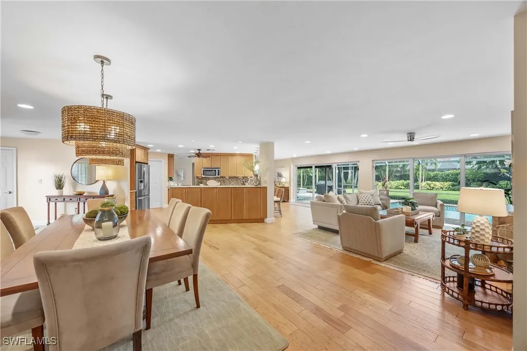675 Harbour Drive Naples FL 34103