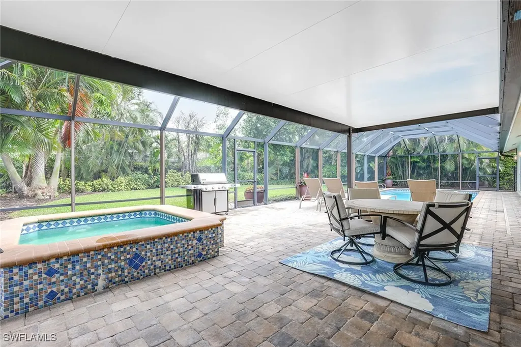 675 Harbour Drive Naples FL 34103