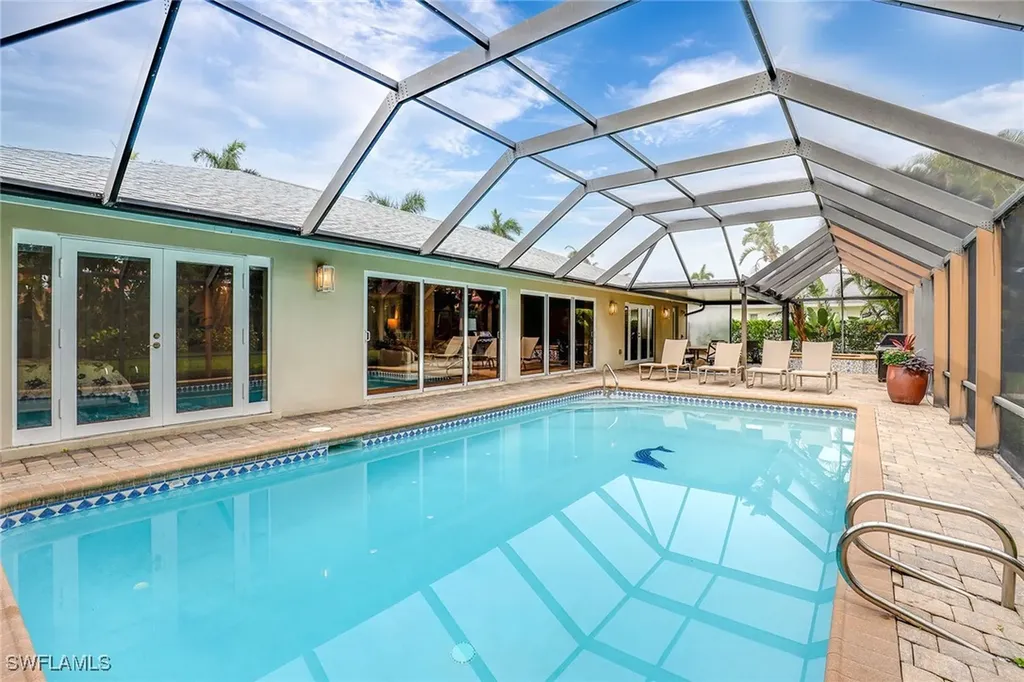 675 Harbour Drive Naples FL 34103