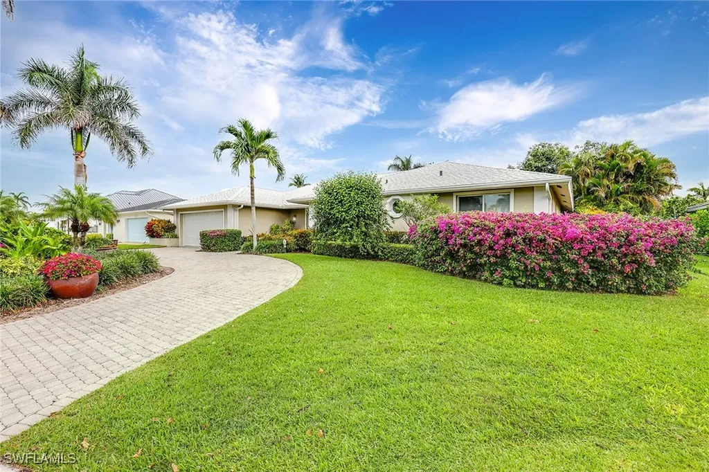 675 Harbour Drive Naples FL 34103