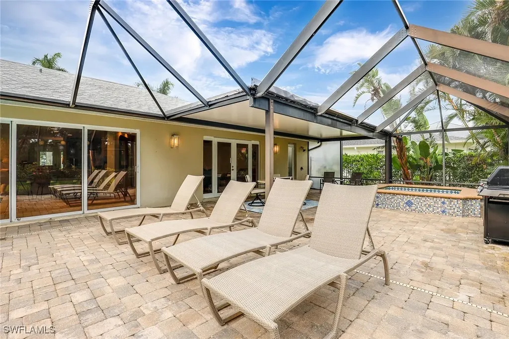 675 Harbour Drive Naples FL 34103