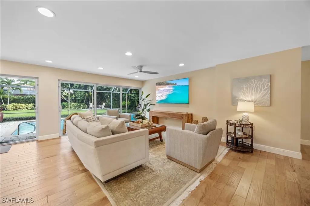 675 Harbour Drive Naples FL 34103