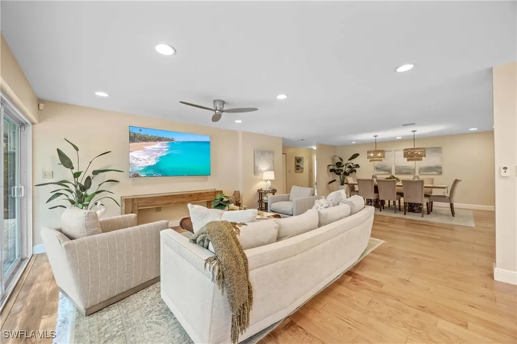675 Harbour Drive Naples FL 34103