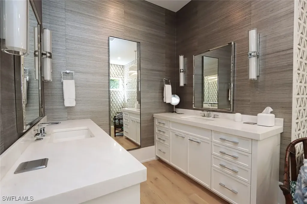 675 2nd Street S Naples FL 34102