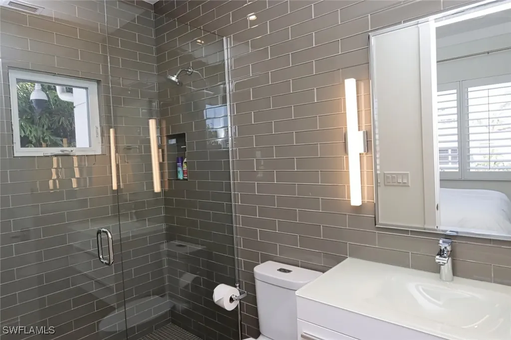 675 2nd Street S Naples FL 34102