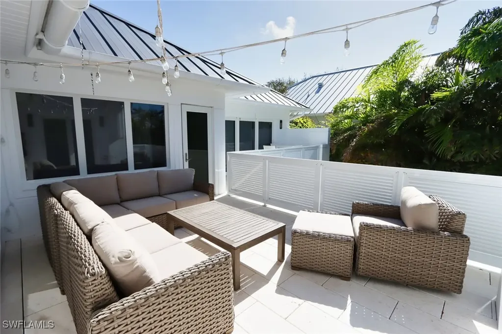 675 2nd Street S Naples FL 34102