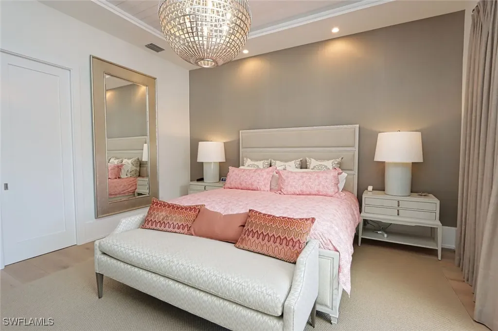 675 2nd Street S Naples FL 34102