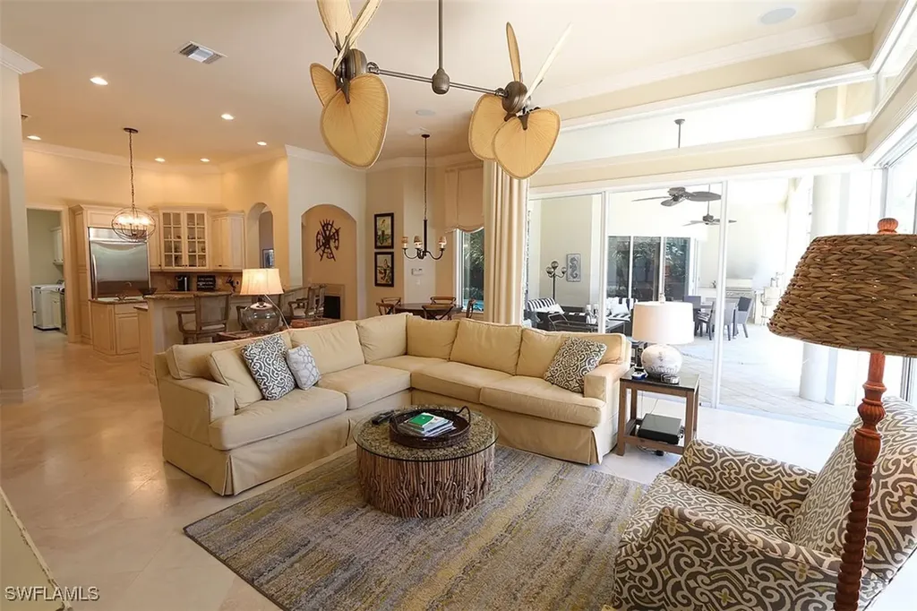 1824 Crayton Road Naples FL 34102