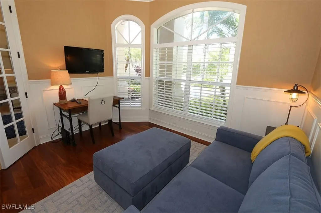 1824 Crayton Road Naples FL 34102