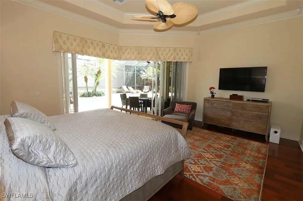 1824 Crayton Road Naples FL 34102