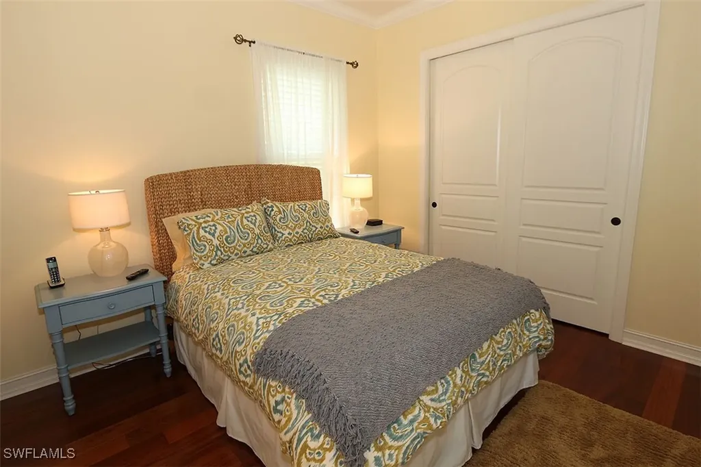 1824 Crayton Road Naples FL 34102