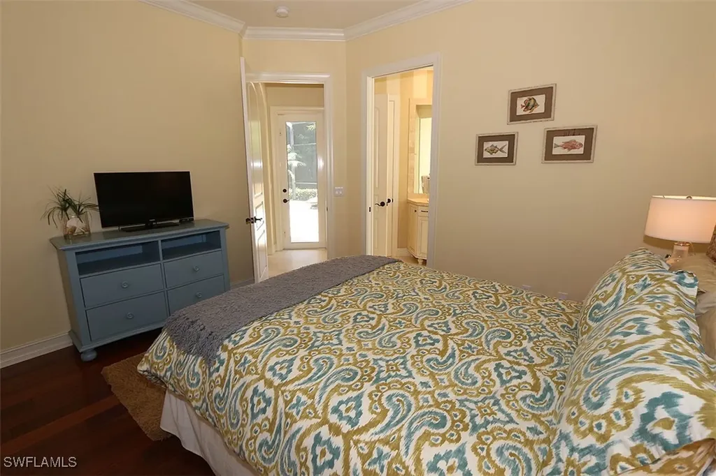 1824 Crayton Road Naples FL 34102