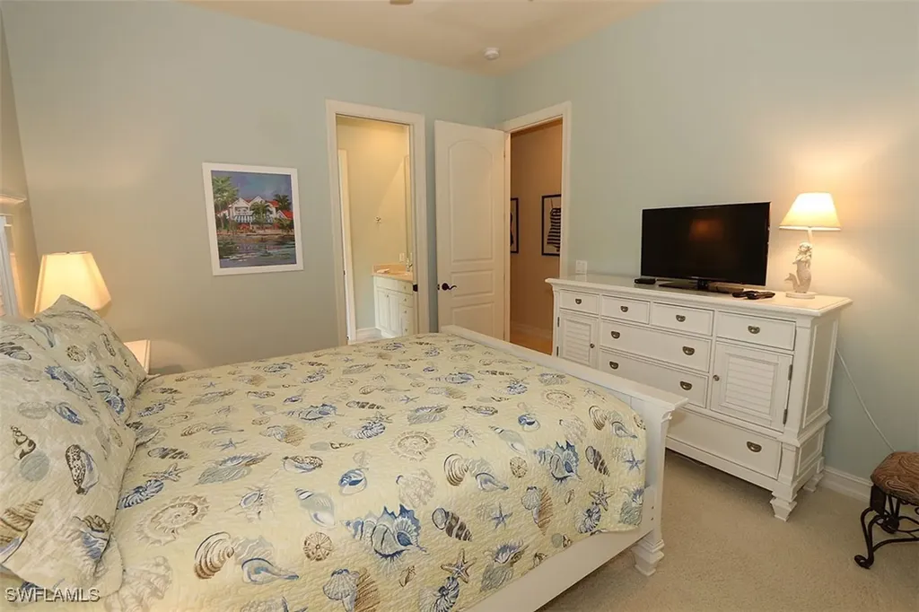 1824 Crayton Road Naples FL 34102