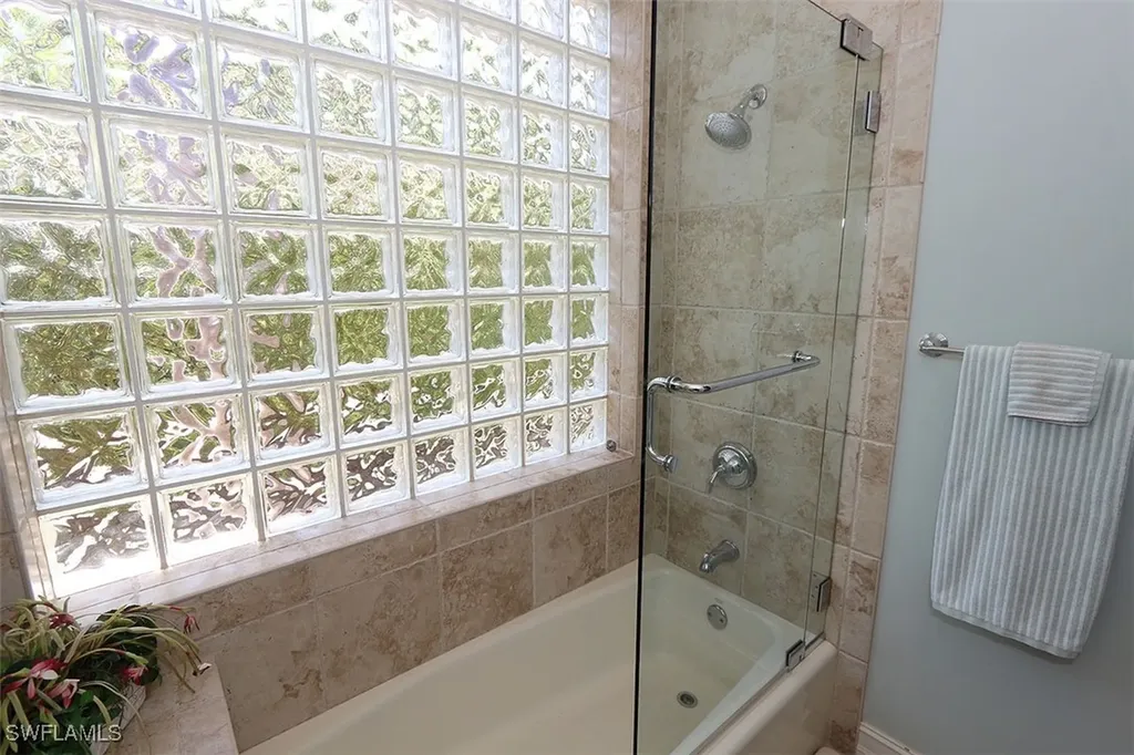 1824 Crayton Road Naples FL 34102