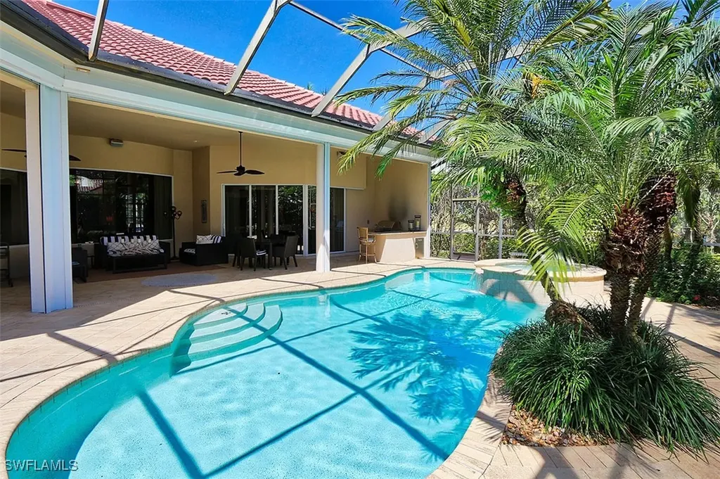 1824 Crayton Road Naples FL 34102