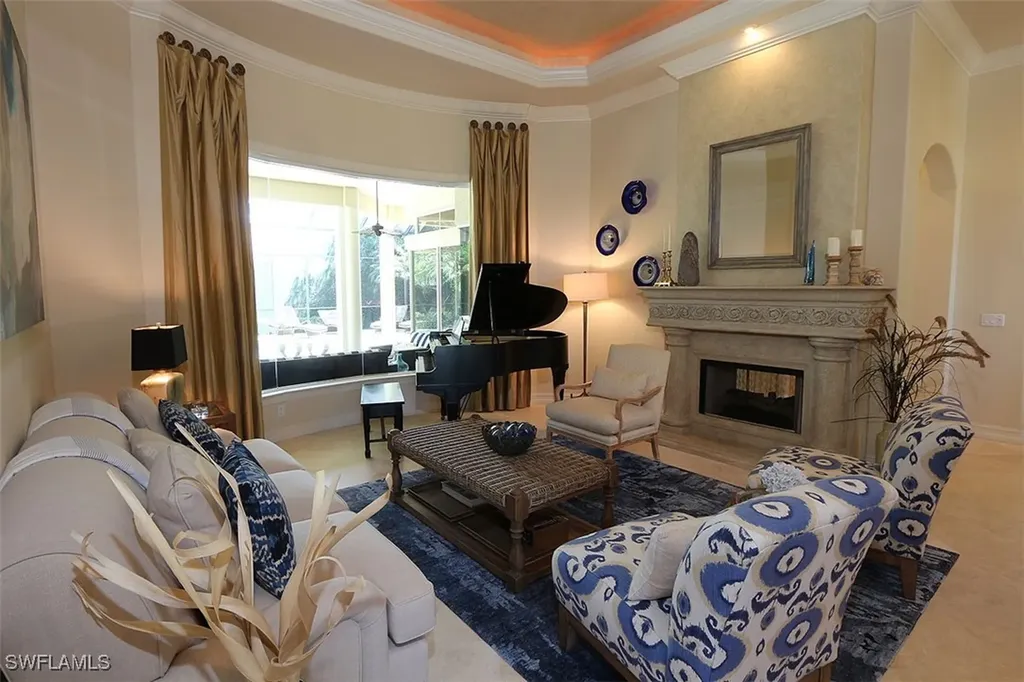 1824 Crayton Road Naples FL 34102