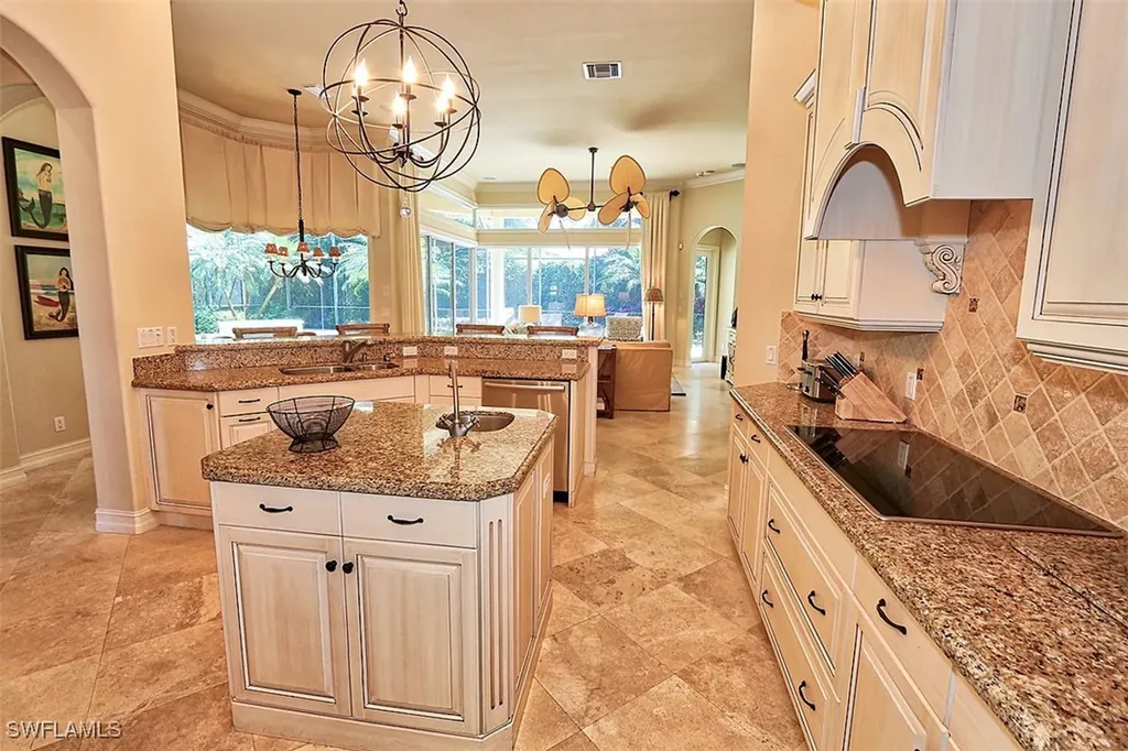 1824 Crayton Road Naples FL 34102