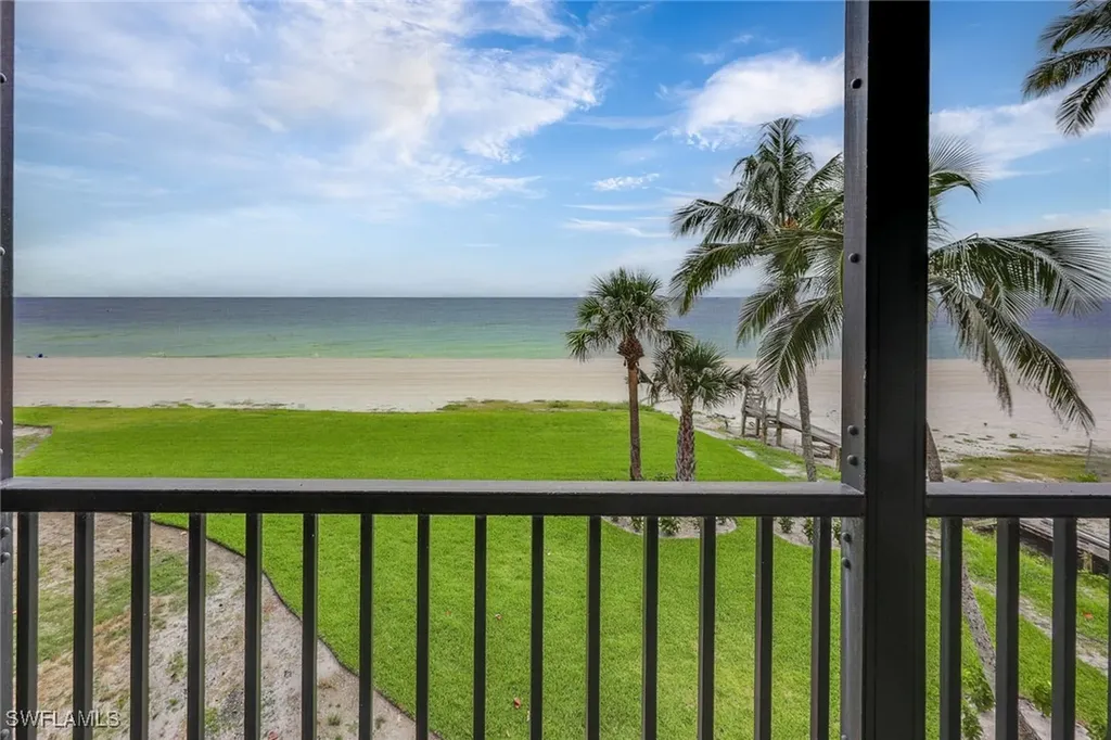 9653 Gulf Shore Drive Naples FL 34108