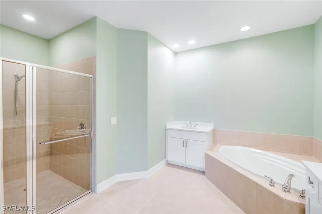 18530 Sandalwood Pointe Fort Myers FL 33908
