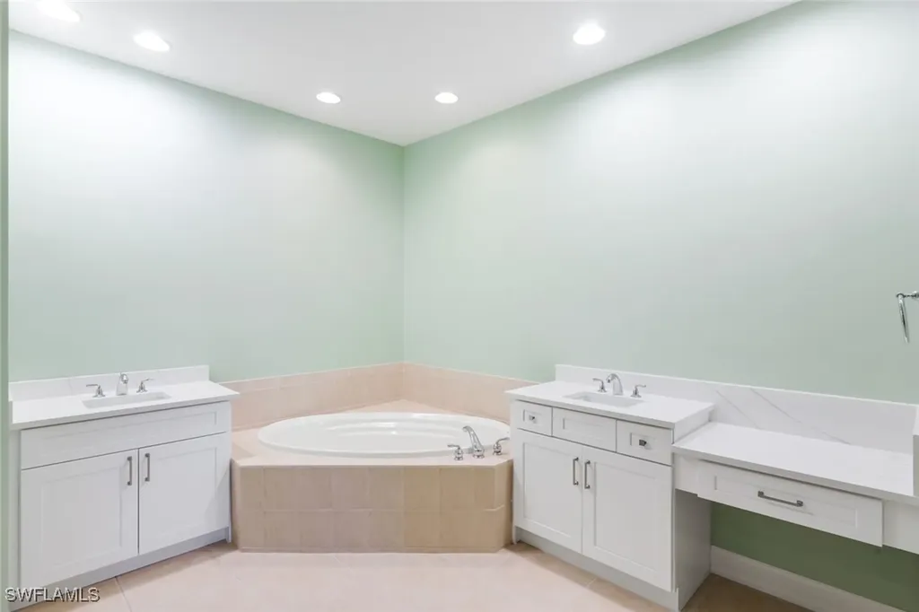 18530 Sandalwood Pointe Fort Myers FL 33908
