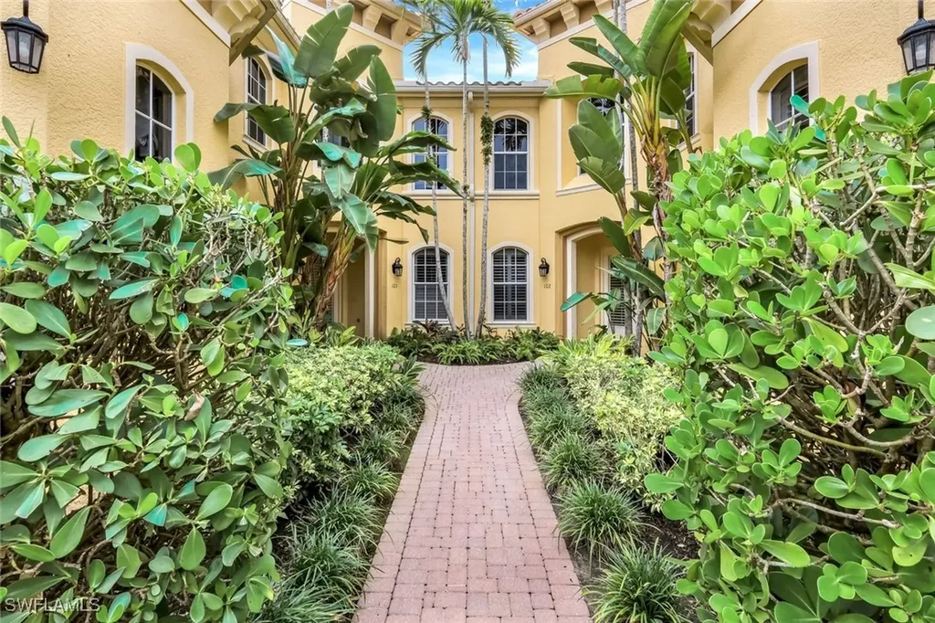 18530 Sandalwood Pointe Fort Myers FL 33908