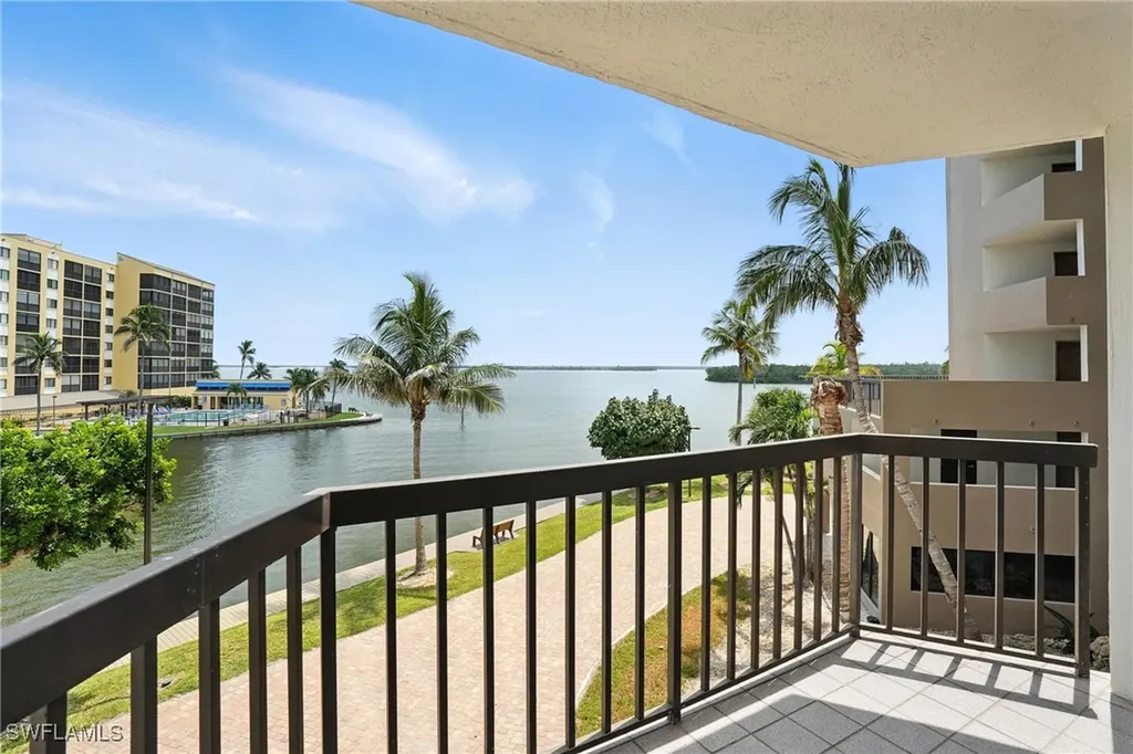 4265 Bay Beach Lane Fort Myers Beach FL 33931