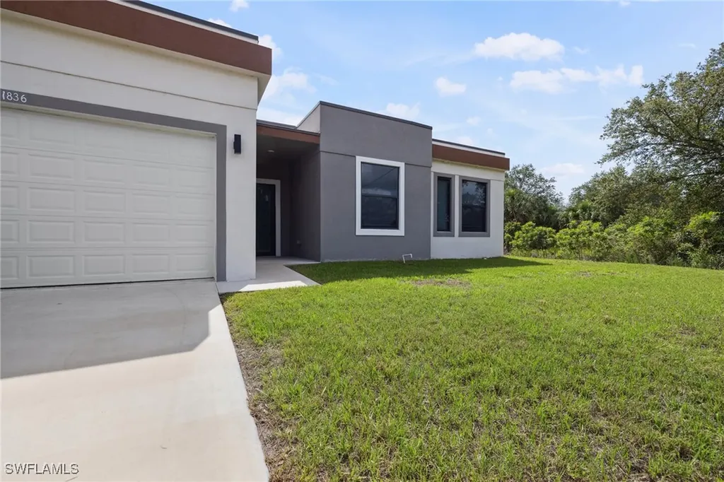 1836 Jacinto Avenue Lehigh Acres FL 33972