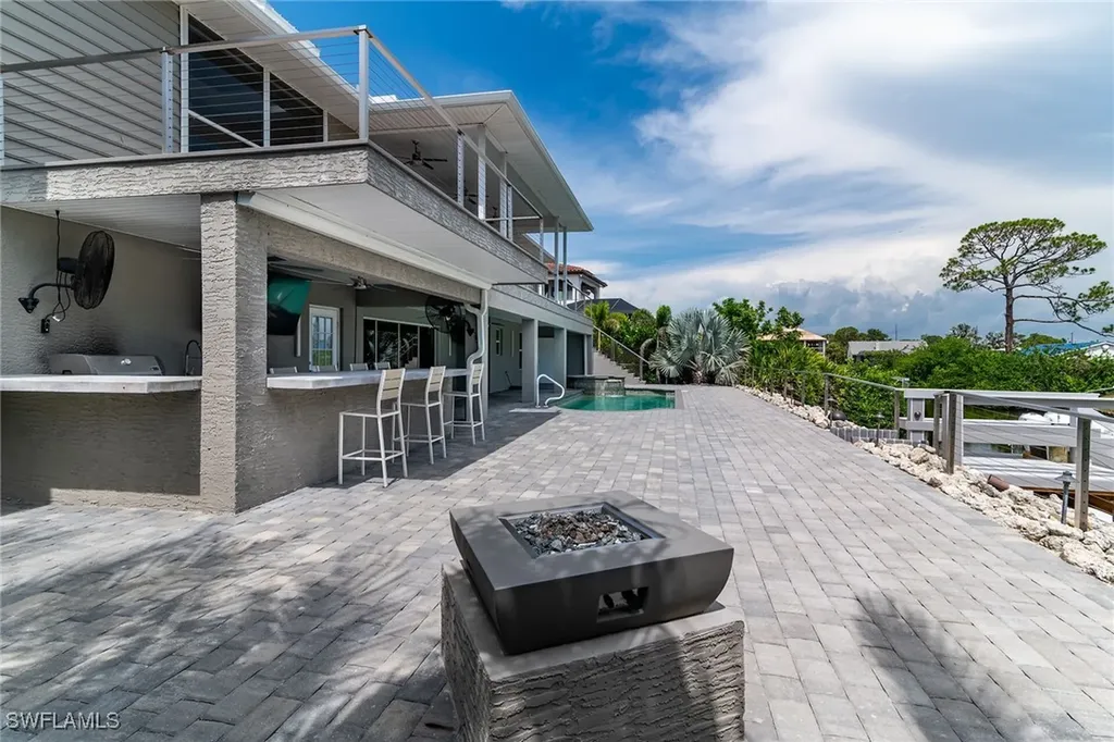 4975 Mederia Lane Estero FL 33928