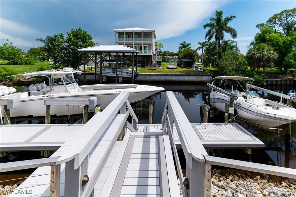 4975 Mederia Lane Estero FL 33928