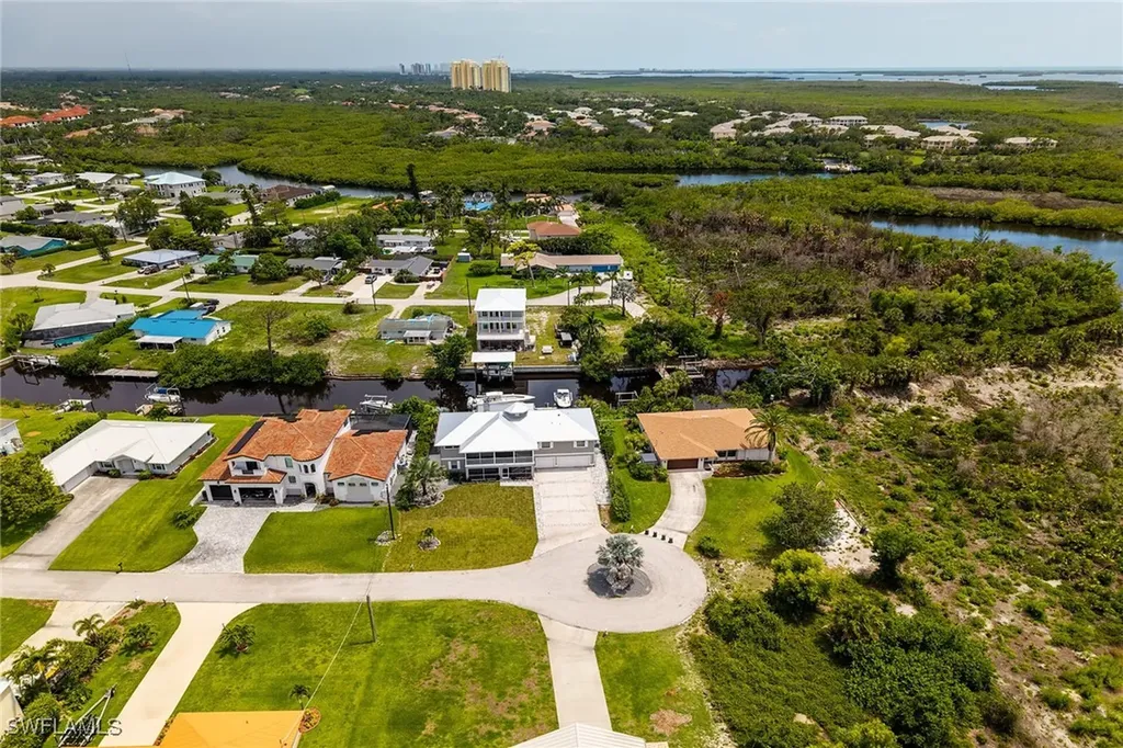 4975 Mederia Lane Estero FL 33928
