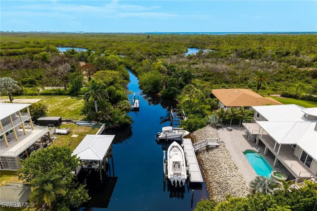 4975 Mederia Lane Estero FL 33928