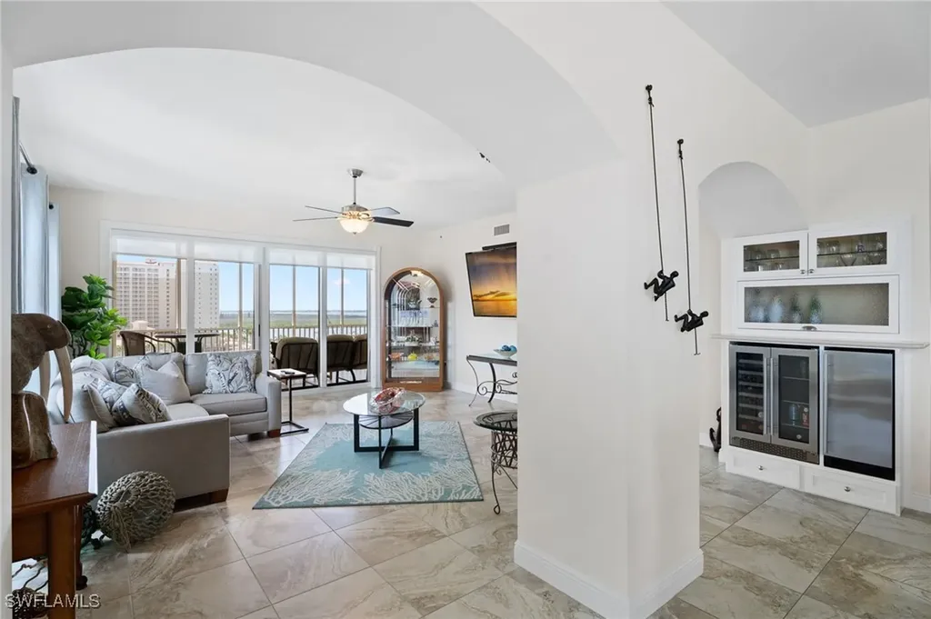 6081 Silver King Boulevard Cape Coral FL 33914