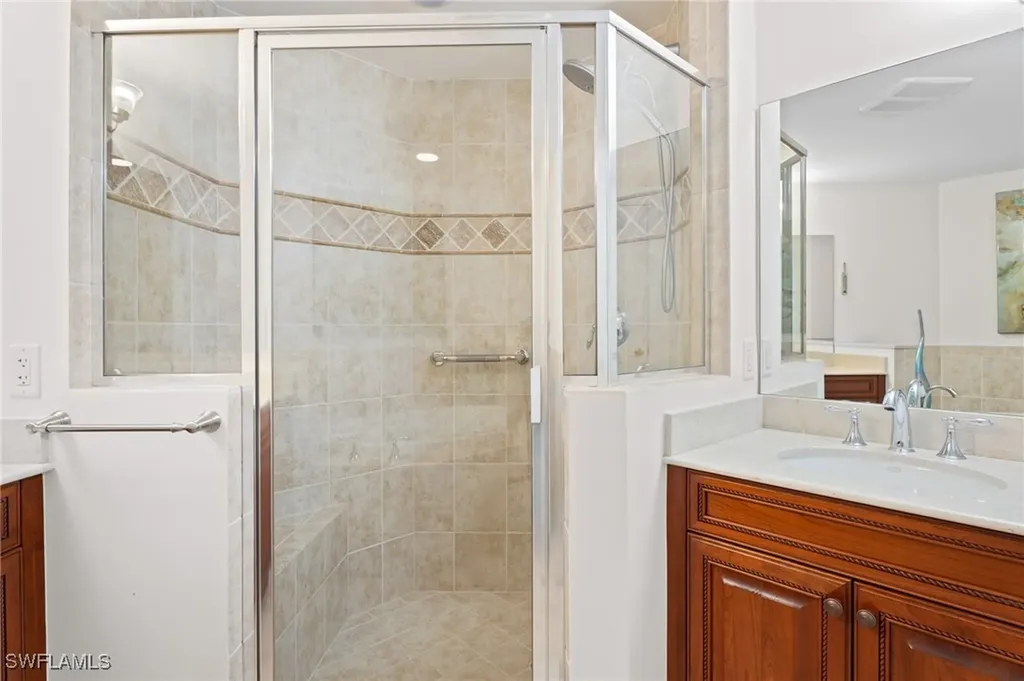 6081 Silver King Boulevard Cape Coral FL 33914