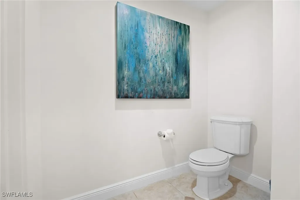 6081 Silver King Boulevard Cape Coral FL 33914