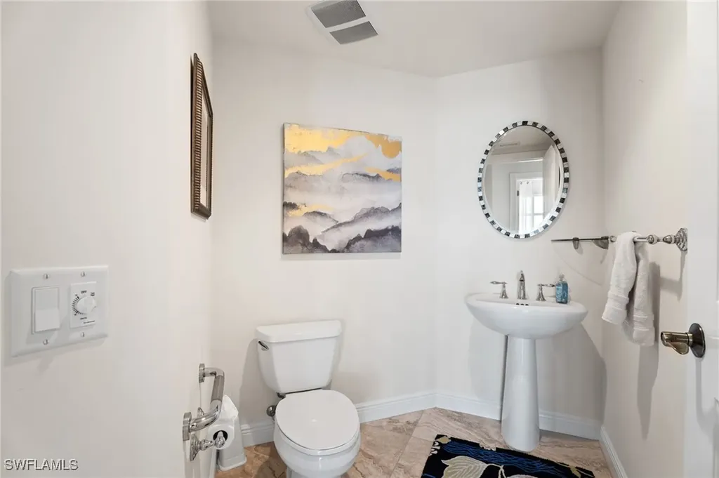 6081 Silver King Boulevard Cape Coral FL 33914