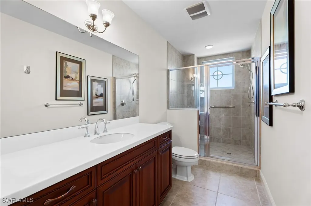 6081 Silver King Boulevard Cape Coral FL 33914